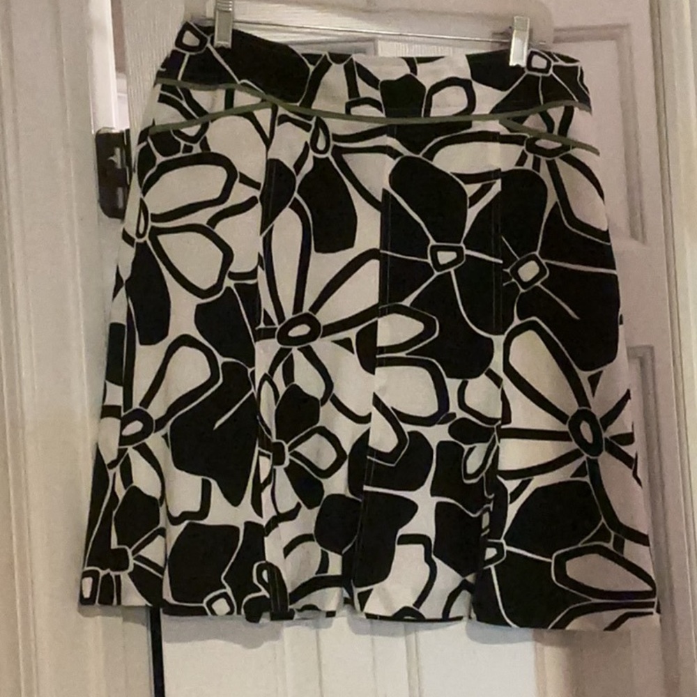 Ann Taylor Black and White Floral Mini Skirt